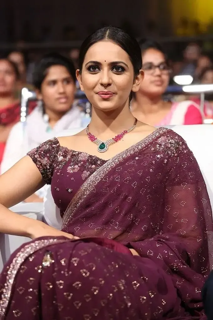 BEAUTIFUL INDIAN ACTRESS RAKUL PREET SINGH IMAGES IN MAROON SAREE 9